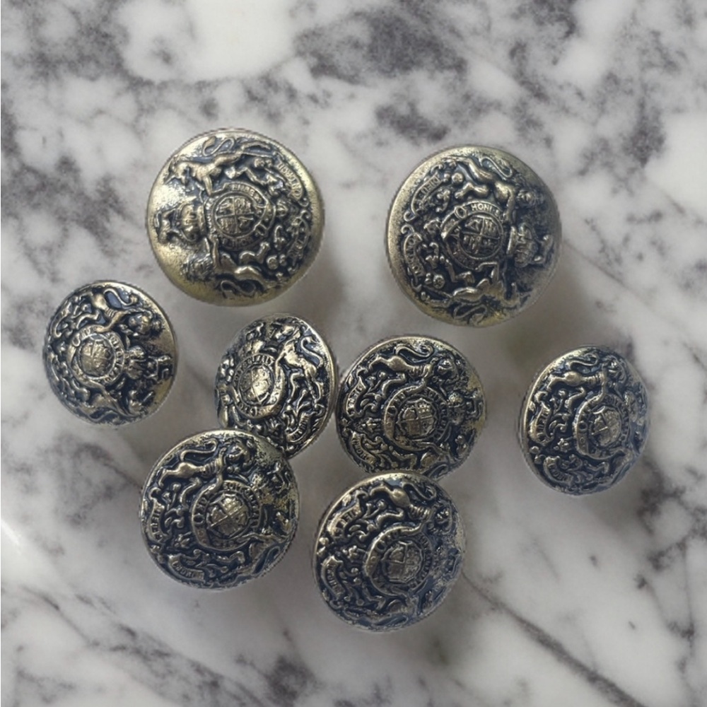 Vintage Brandnew Waterbury buttons set of 8